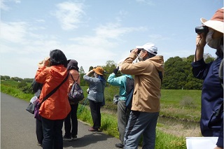 令和5年4月13日、森の図書館で「初心者のための野鳥観察」が開催されました。