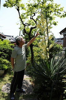 小野田さんと白い花