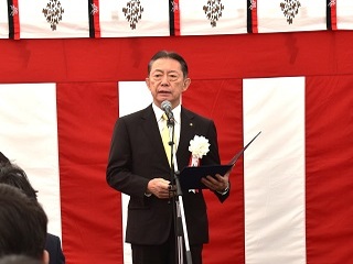 挨拶する流山市長