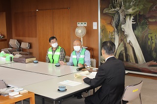 市長との会話写真