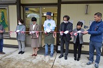 令和5年11月26日、高齢者福祉センター森の倶楽部に市デフ協会が森の手話カフェをオープンしました。