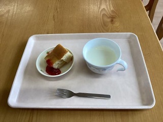 いちごジャムがのったホットケーキ