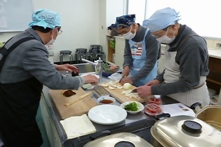 男の料理教室の様子