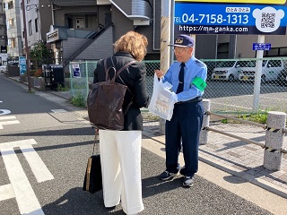 南流山駅北口付近での街頭啓発の様子