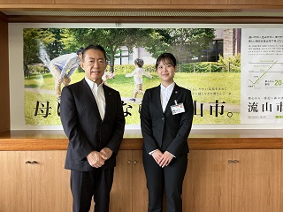 栖原悠さんと井崎市長