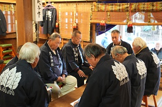 写真：とう渡しの様子