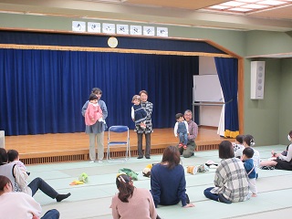 ミニイベントで披露された腹話術の様子