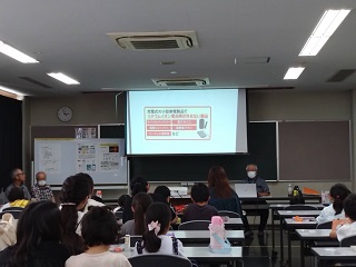 ミニ講座（リチウムイオン電池について）の様子