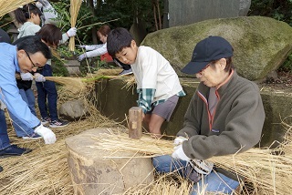 しめ縄づくり