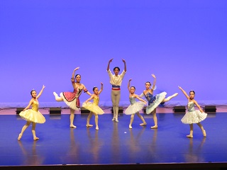 洋舞部発表の様子