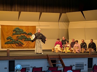 謡曲と仕舞の会の様子