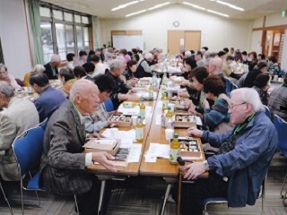 懇談会の写真です。