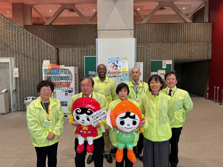 映画「オレンジ・ランプ」上映中の様子