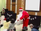 令和7年12月14日、森の図書館で「森の図書館クリスマス会 ～音楽とまほうのクリスマス～」が開催されました。