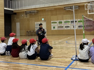 パラバドミントン出前授業の様子