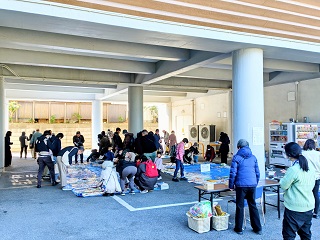 雑誌リサイクルの様子