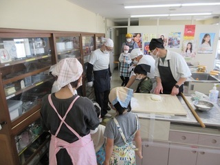 令和8年3月28日（土曜日）、流山市文化会館で「親子で手打ちうどん教室」が開催されました。