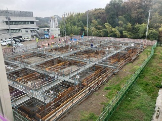 基礎工事を実施している様子の写真