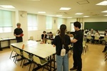 株式会社三英による卓球療法の授業