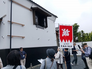 令和8年6月20日と28日に、流山おおたかの森観光情報センター主催の「流山をA・RU・KU 秋元家住宅土蔵の内部を探る」ツアーを開催しました。