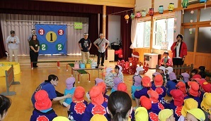 令和8年7月9日、公立幼稚園で「夏祭り交流会」が開催されました。