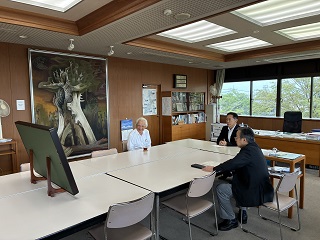 歓談の写真