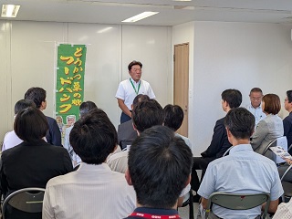 代表の梅澤さん