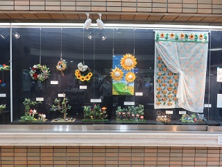 市内手工芸団体作品展開催の様子