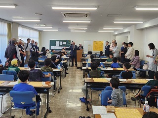「小・中学生将棋大会」の様子