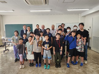 「小・中学生将棋大会」の様子