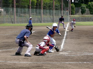 白熱した試合の様子の写真