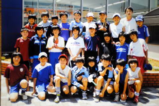 ぐるっと流山 翼少年サッカークラブが花壇の手入れ 流山市 ぐるっと流山 翼少年サッカークラブが花壇の手入れ 流山市