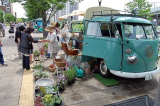 青田の花屋さん「harumien」のワーゲンの写真