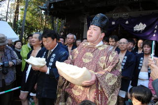 上田宮司から今年は豊作と告げられました