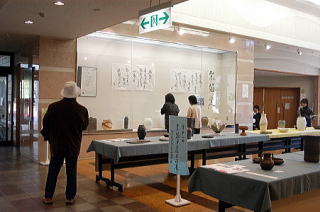 生徒さんの作品も展示中の様子の写真