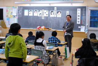 八木北小学校と小山小学校で開催