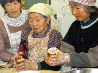 巻き寿司「さざんかの花」の写真