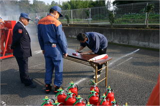 市内35事業所から84人が参加