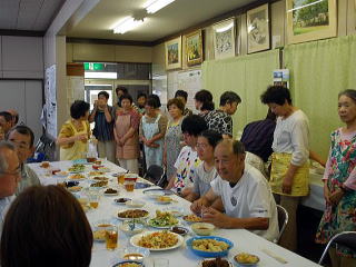 試食会