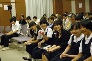 朗読会「折り鶴に願いをこめて・・・そして明日へ」