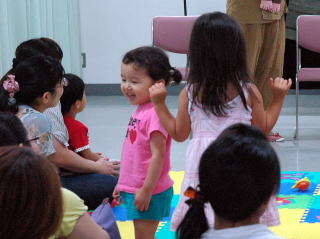 第1回は「子どもに伝えるいのちのはなし～生まれてくれてありがとう」