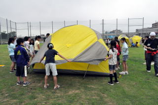 テント設営方法を学ぶ