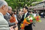 初登庁をする井崎市長の写真