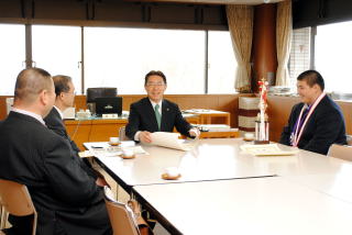 高知新聞と千葉日報にも紹介されました