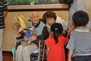 ひ孫さんからも花束