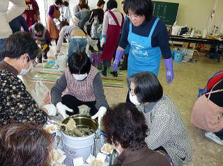 廃油を使って石けん作り