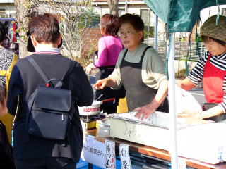 きゃら食堂ではお店で人気の品々が