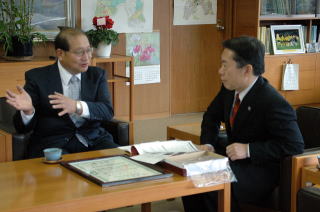 井崎市長と懇談