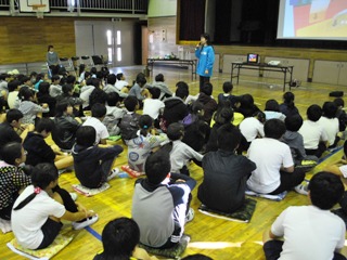 江戸川台小学校でのユニセフ平和教室