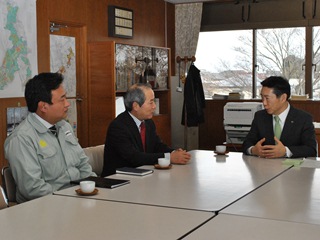 市長室にて